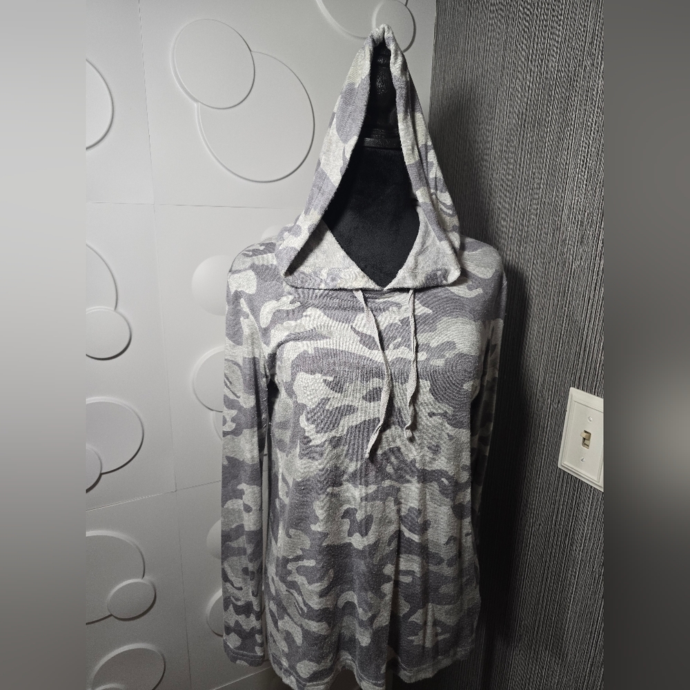 Light sweater gray